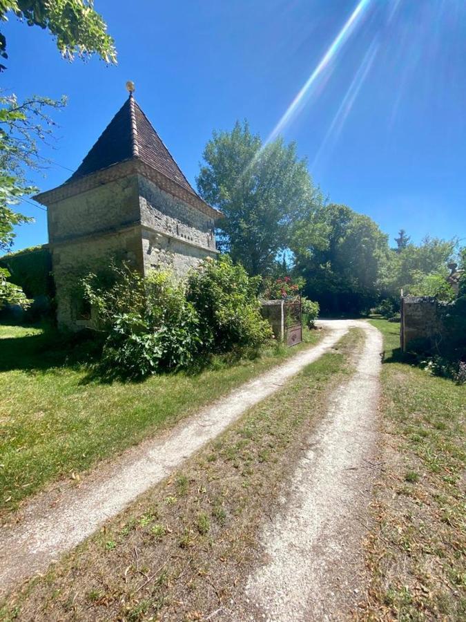 Gîte de L’Edelinie Nanteuil-Auriac-de-Bourzac Extérieur photo